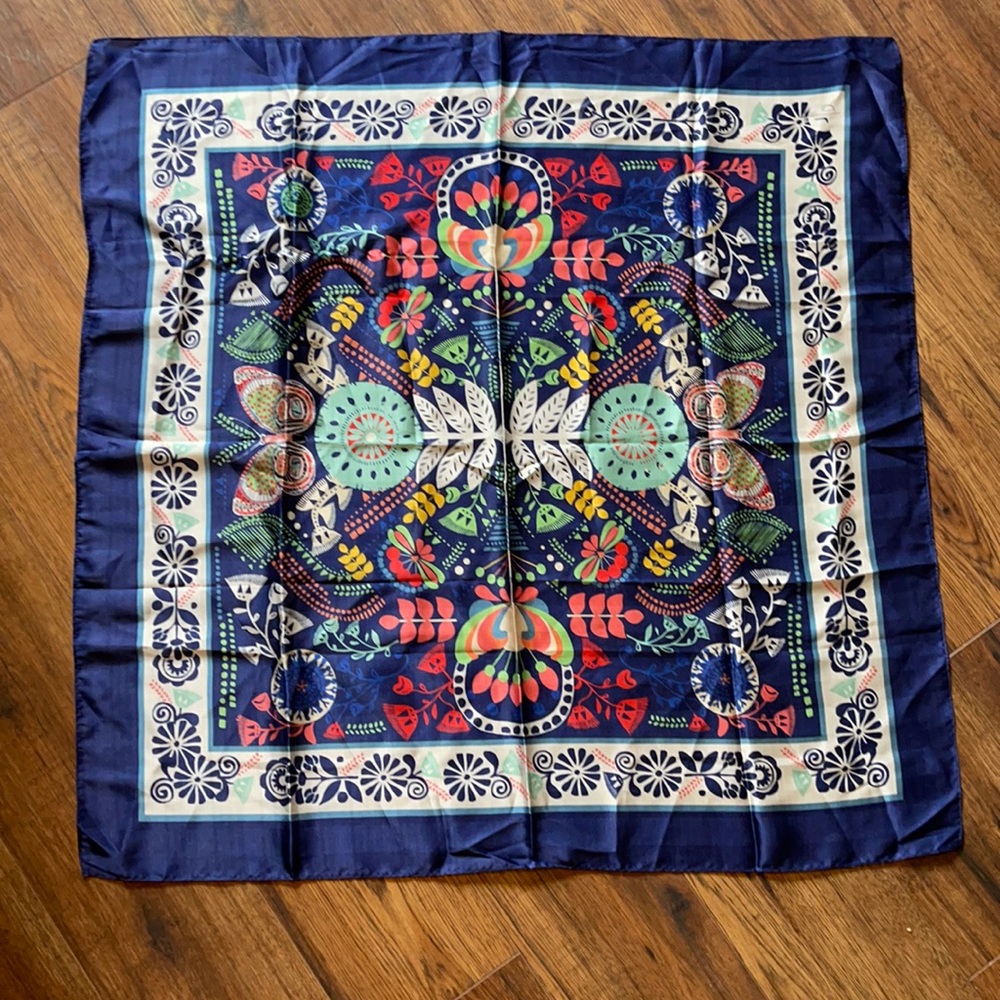 Silky scarf